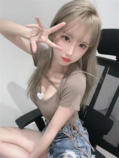 南岗火辣妹子奶子坚挺