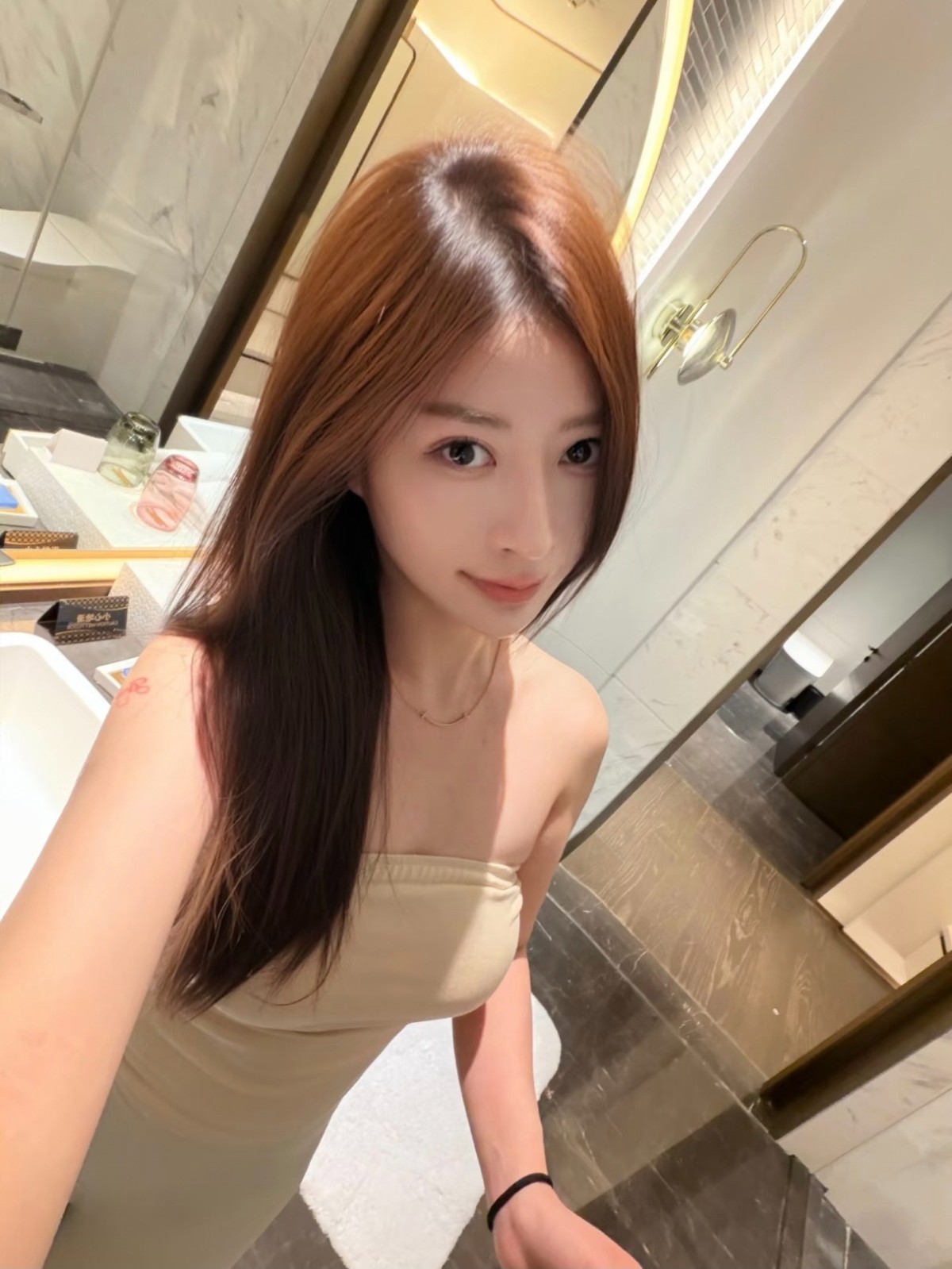 唐山骚妹口活和后入超棒